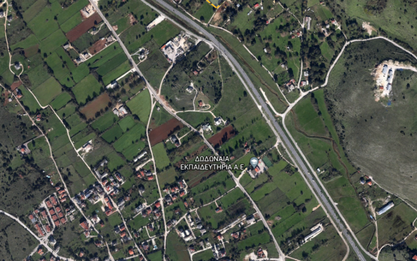 Πωλείται αγροτεμάχιο 2.000 τμ στο Σταυράκι Ιωαννίνων τιμή : 32.000 ευρώ.