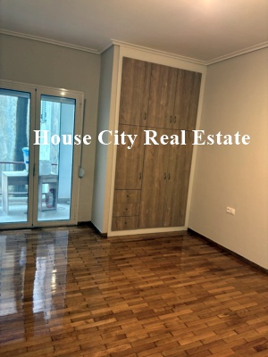 Ενοικιάζεται πλήρως ανακαινισμένο δυάρι διαμέρισμα 60 τ.μ. πρώτου ορόφου στη καρδιά της πόλης των Ιωαννίνων_Τιμή ενοικίασης 580€